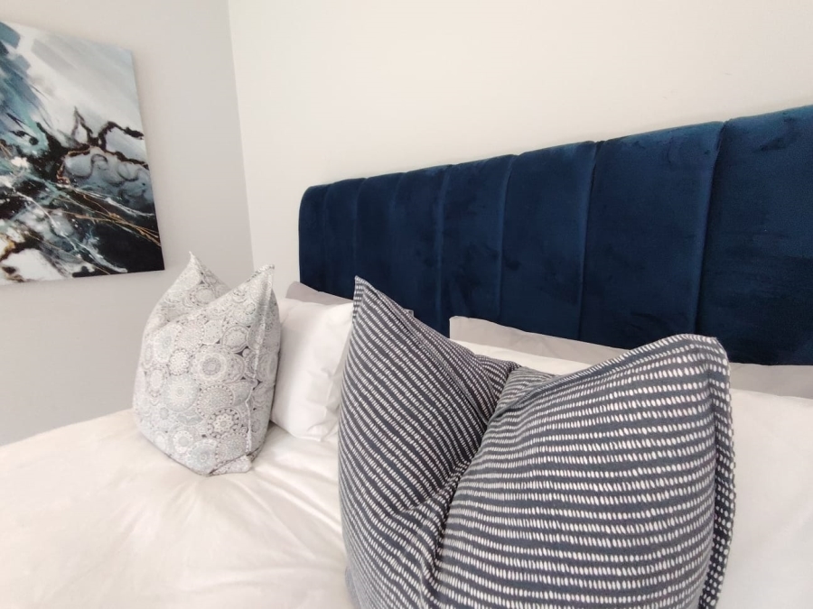 To Let 6 Bedroom Property for Rent in Brackenridge Western Cape